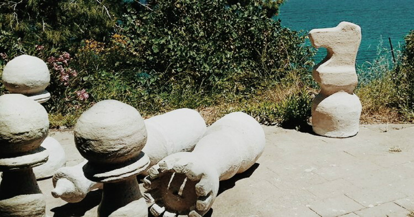 Λέσβος – “Ματ” με διάσημους προσκεκλημένους στην πρεμιέρα της “Σκακιέρας του Κόσμου”. (Κάτι συμβαίνει στο νησί που ξεπερνά τα σύνορά του)