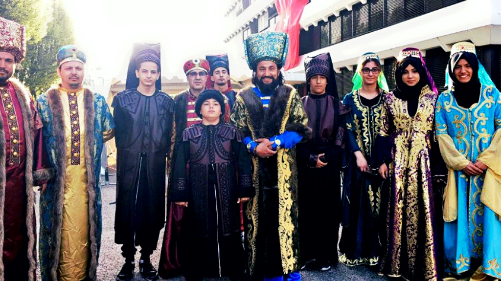 Οι “τερματισμένοι” Τούρκοι του Στρασβούργου. Ντύθηκαν Οθωμανοί στρατιώτες για να ψηφίσουν στο δημοψήφισμα
