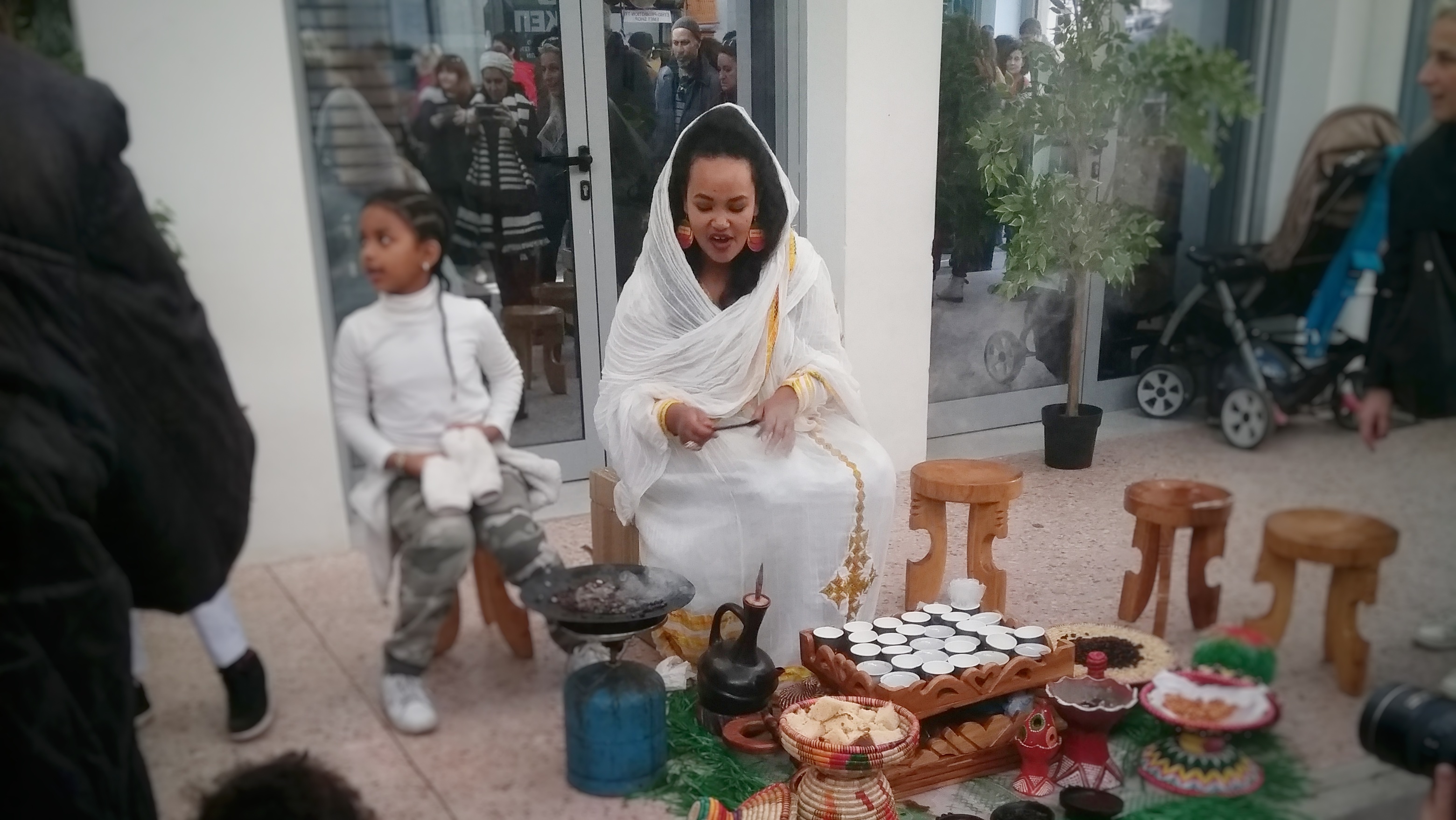 Στην Κυψέλη. Στο Αιθιοπικό Φεστιβάλ. Φιλοξενία αγάπες μου
