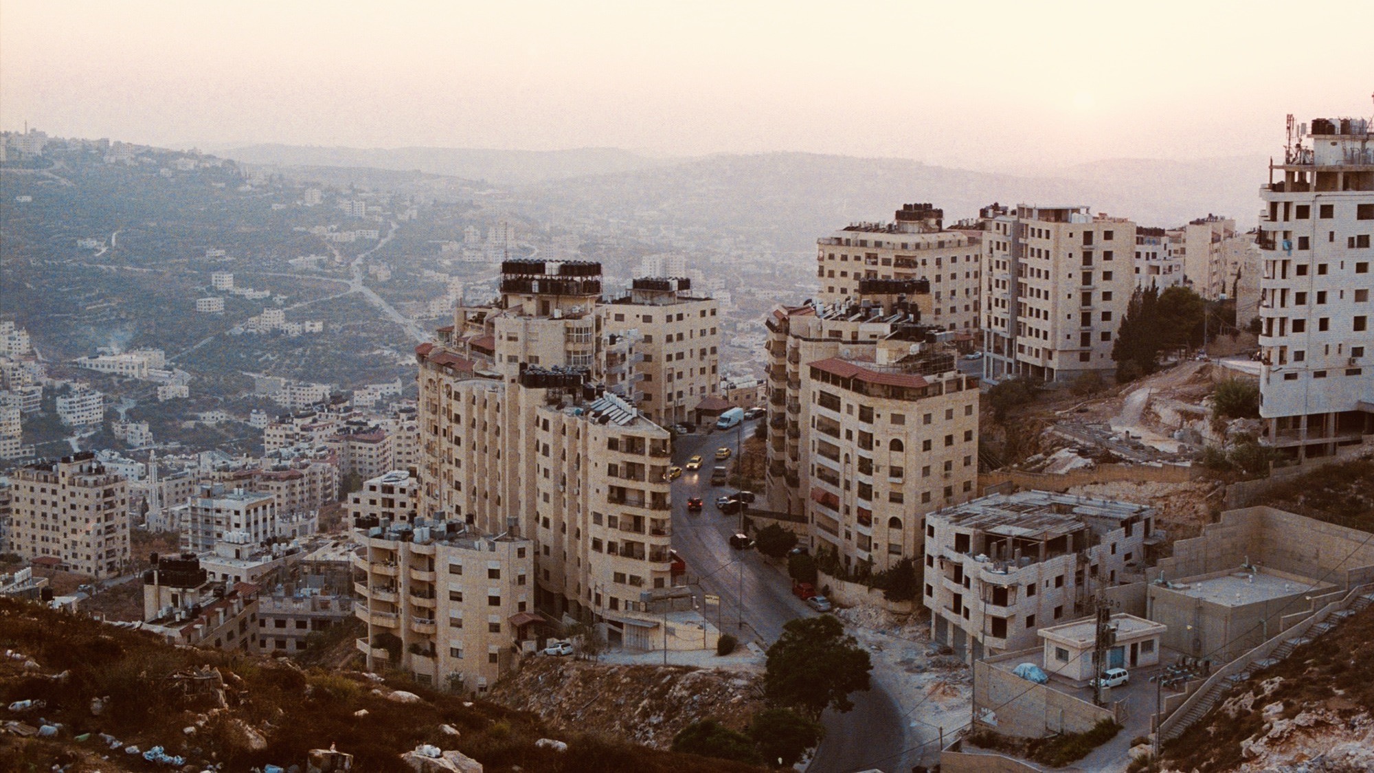 Ο φωτογράφος Dean Majd κατέγραψε την καθημερινότητα της ζωής στην Παλαιστίνη