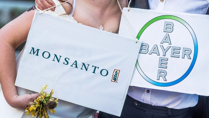Γαλλία: Πρόστιμο 400.000 ευρώ στη Monsanto για παράνομες πρακτικές lobbying