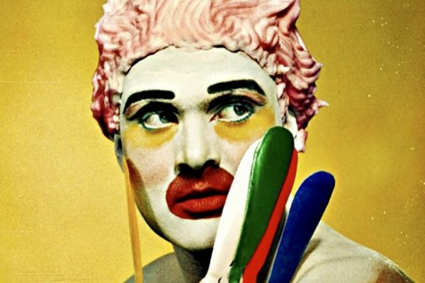 Leigh Bowery | Ο άνθρωπος που ήθελε να γίνει χρώμα – Κλαμπ κουλτούρα και ωμή τέχνη στην εποχή της Θατσερικής Βρετανίας