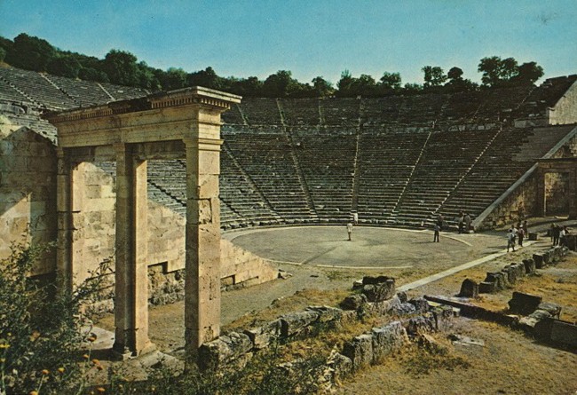 Το ελληνικό θέατρο στο Φεστιβάλ Αθηνών και Επιδαύρου 2021: μια κριτική ανασκόπηση – Μέρος  Γ … στο Αρχαίο Θέατρο Επιδαύρου