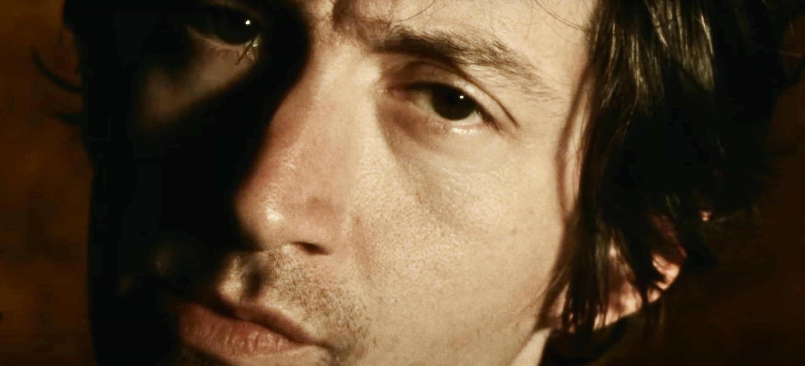 “There’d Better Be A Mirrorball” – Το νέο τραγούδι των Arctic Monkeys είναι απλά υπέροχο (video)