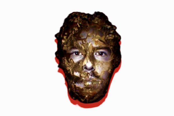 Alexander McQueen – Ενώνοντας το θέατρο με τη μόδα
