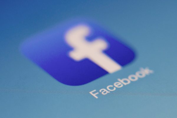 Facebook: Στην εποχή της συνδρομής -Τι να κάνετε αν δείτε μήνυμα