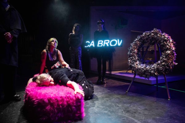 «The life and death of Jessica Brown» στην Πειραματική Σκηνή Νέων Δημιουργών του Εθνικού Θεάτρου