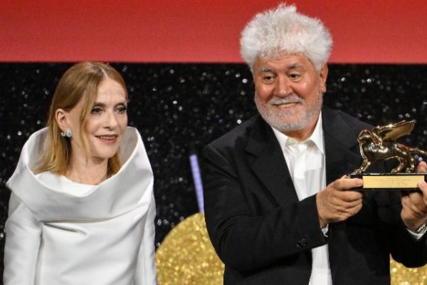 81ο Φεστιβάλ Βενετίας: Στον Πέδρο Αλμοδόβαρ ο Χρυσός Λέοντας