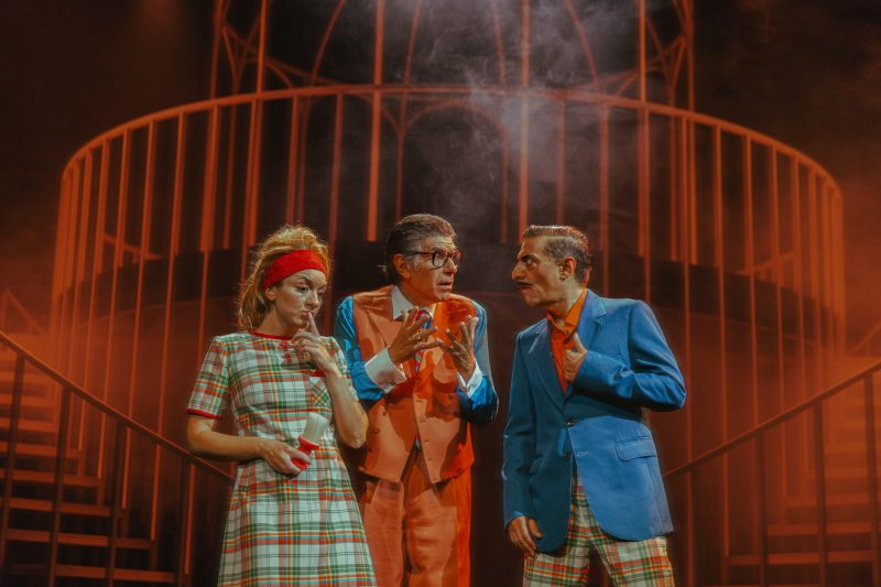 «Το Σχολείο των Γυναικών», ο Γιάννης Μπέζος με Μολιέρο στο Εθνικό Θέατρο